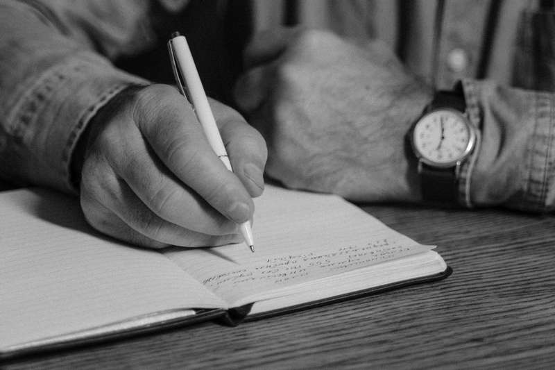 main-écriture